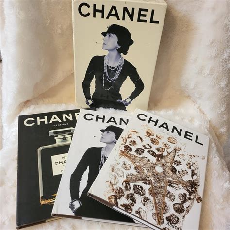 k9ffietagelboeken chanel|Chanel Books Collection .